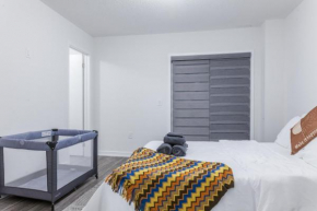 4 Bed 35 Bath-new-wifi-wd,patio-private-spacy